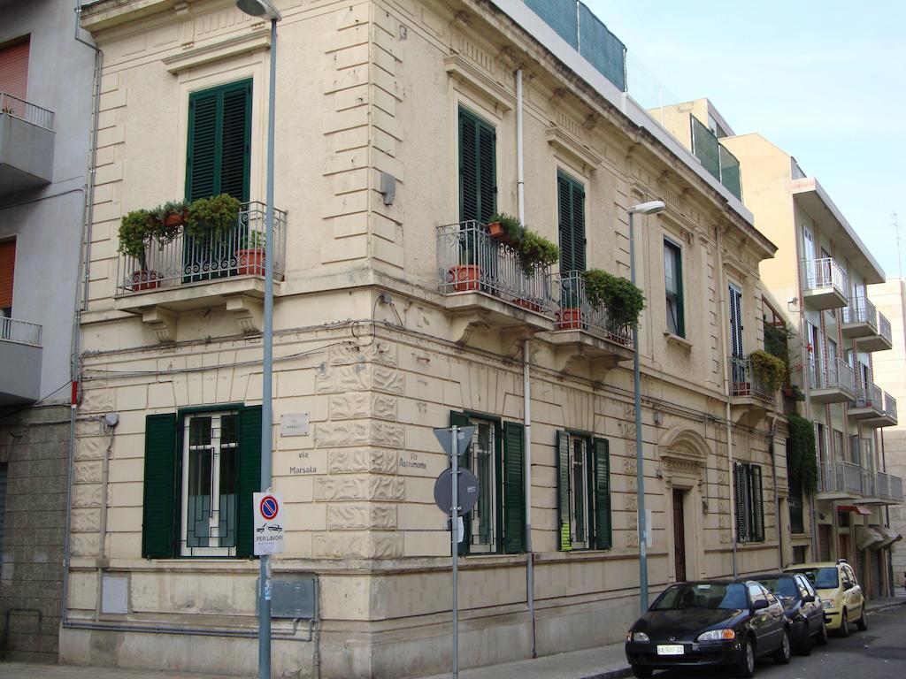 La Maison Des Livres Reggio di Calabria Zewnętrze zdjęcie