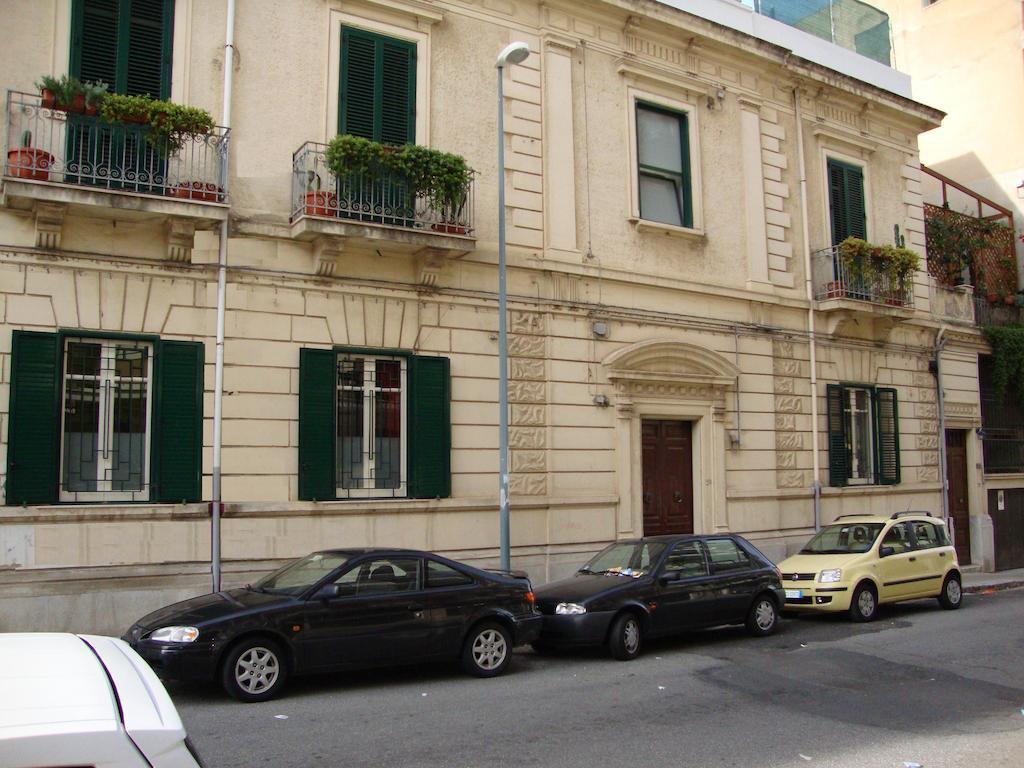 La Maison Des Livres Reggio di Calabria Zewnętrze zdjęcie